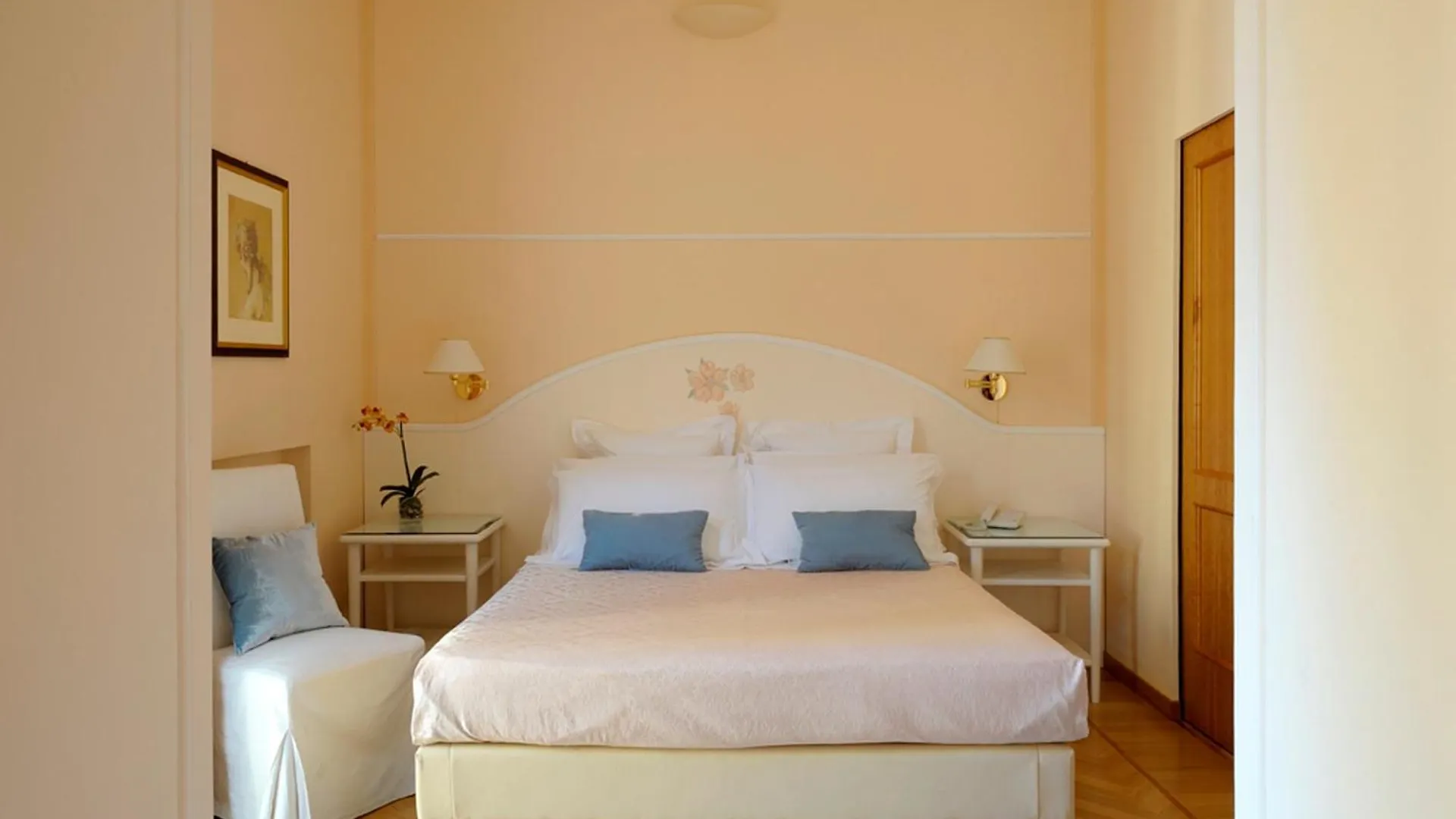 Dea Suite Roma Aparthotel Rome